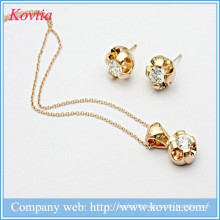 Italian Wholesales Fashionable 18K Gold Plated Alloy Rhinestone Jewelry Set